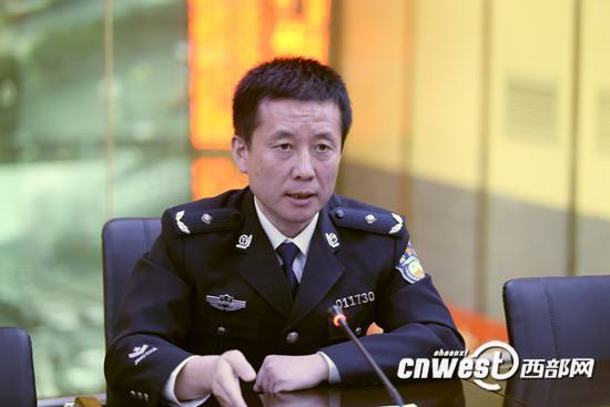 西安市公安局副局长、交警支队支队长刘军介绍治堵理念