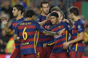 欧冠-内马尔2球苏神传射大将伤退 巴萨3-0完胜