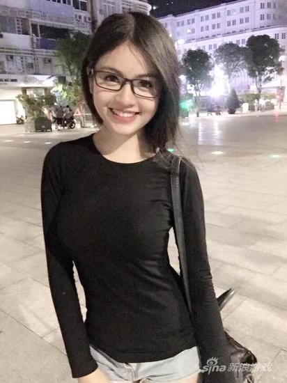 来自越南的美丽女子