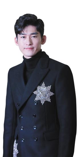 张翰和周元同夺最受欢迎演员