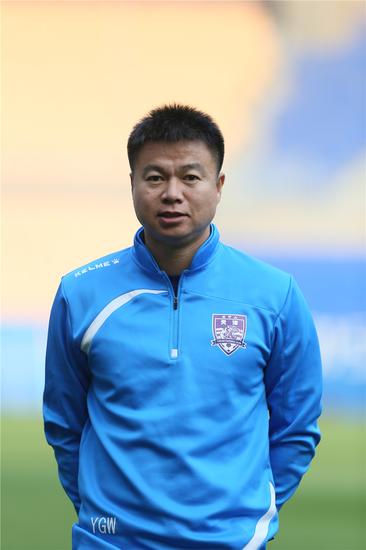 天津老甲A足球队--10号 于根伟