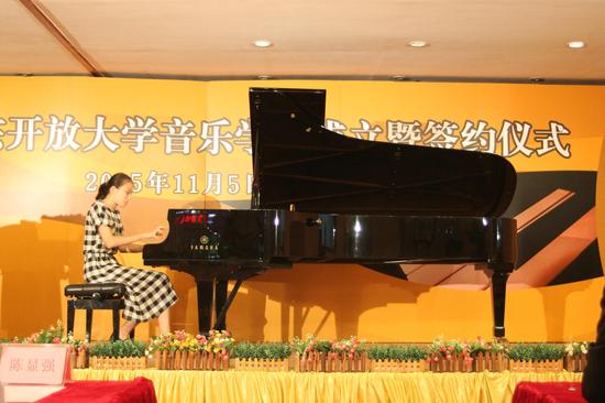 学员现场钢琴演奏