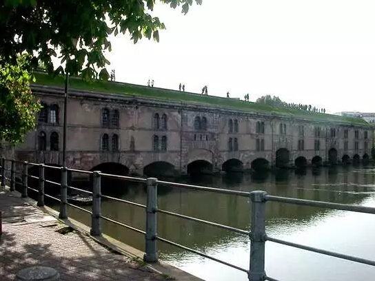 涨姿势了!这些城市竟然一辆车都没有