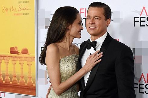 朱莉皮特恩爱亮相