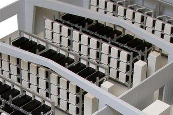 戴姆勒全球最大储能电池装置 明年将运营