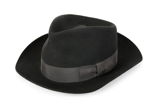 迈克 · 杰克逊黑毡帽（lot.62）起拍价：1000美元