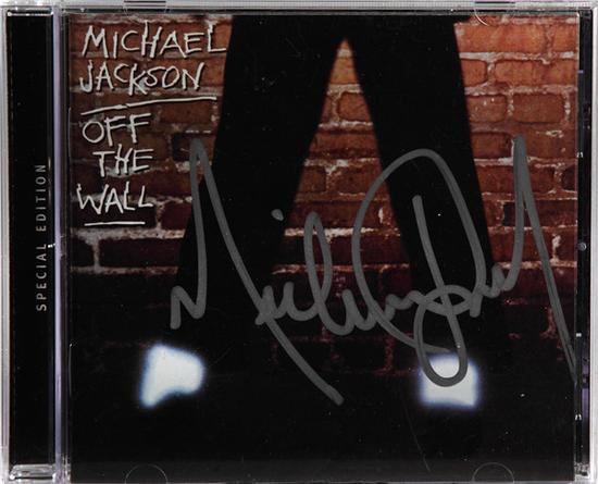 迈克·杰克逊签名唱片 《疯狂》 OFF THE WALL（lot.47）起拍价：150 美元