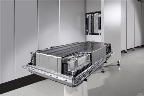 戴姆勒全球最大储能电池装置 明年将运营