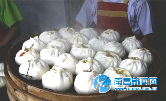 五纬路一家“含铝”包子店被捣毁