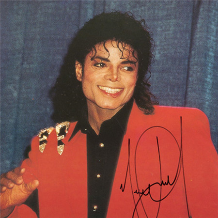 迈克·杰克逊签名照片（lot.49）起拍价：100 美元