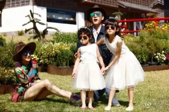 陆毅一家全家福