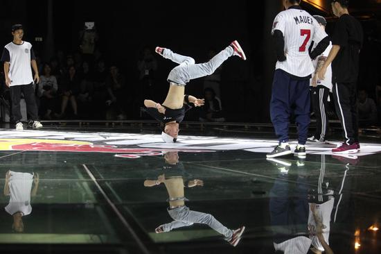 2015BOOGIE街舞挑战赛上海滩上演巅峰对决