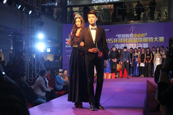 鄭州世貿購物中心“2015中原內衣文化節”華美啟幕