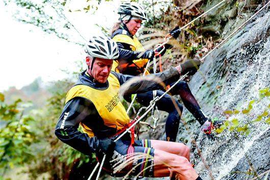 木兰山登山节户外挑战赛:中外高手山水间挑战