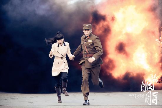 陶昕然陆毅逃离爆炸现场