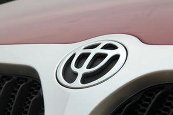 华晨中华主打情感营销 力破高端天花板