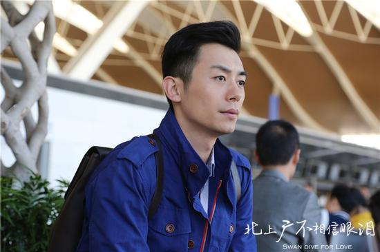 朱亚文饰赵小亮