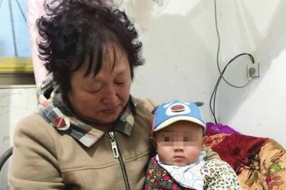 男子将女子撞死 刚出生婴儿给保姆照顾