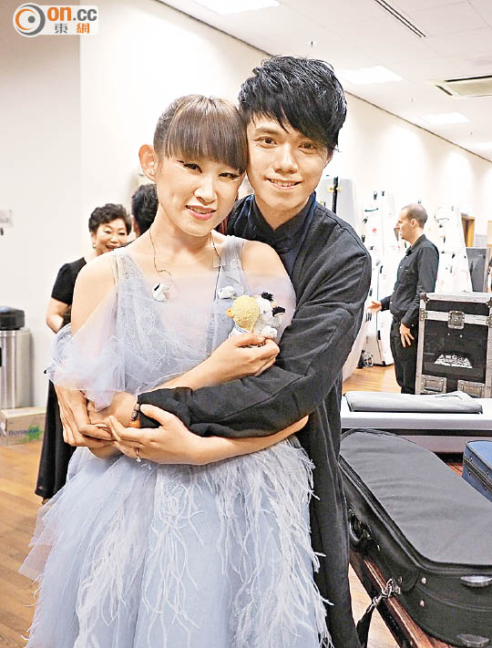 王菀之结婚绯闻旧爱张敬轩称健身做伴娘