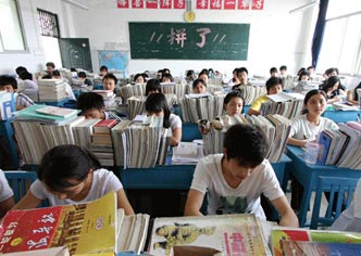 江苏高考报名人数连续7年下降 民办高校或陷危