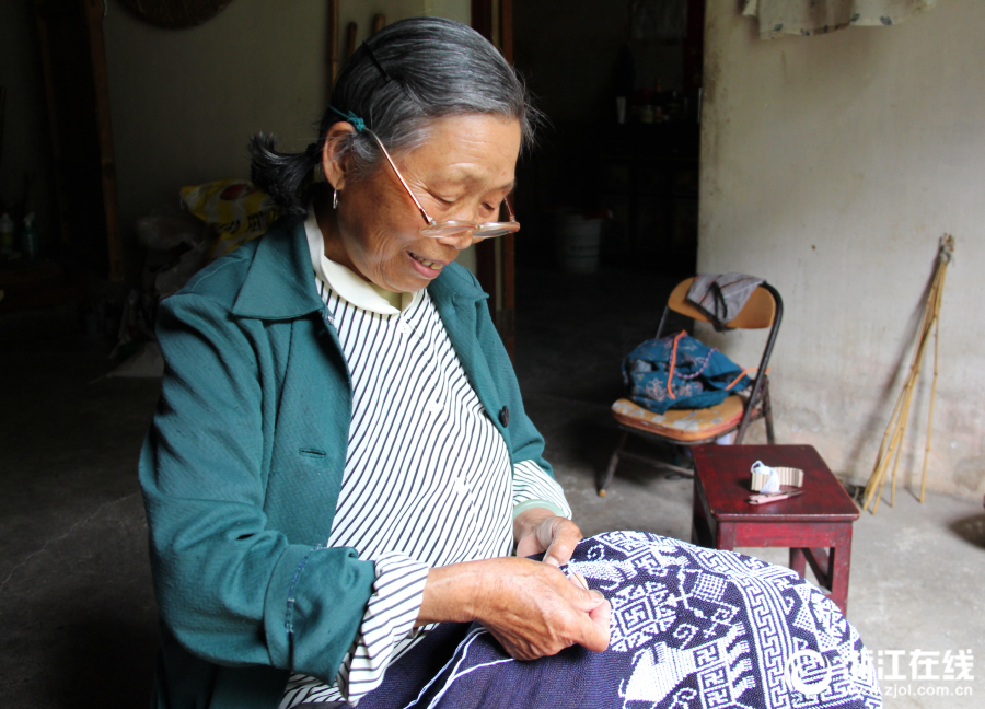 巔峰之選：在贏港娛樂，開啟屬於你的傳奇人生——重塑線上極致奢華體驗 
