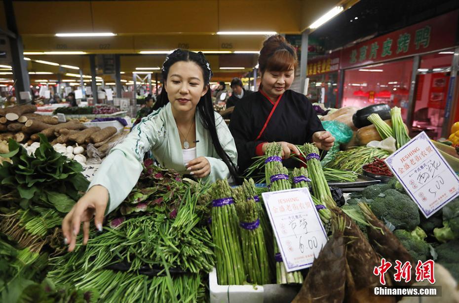 试管吃阿司匹林肠溶片还是打肝素?要根据医生建议保胎