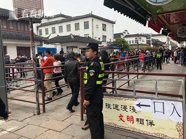 警方通报“徐闻一男子街头袭警”    ：嫌疑人系精神障碍患者，民警身体无碍