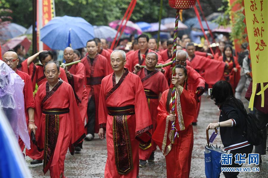 见面礼！美军中导刚进菲律宾，中国就出动杀手锏，海警的动作更大