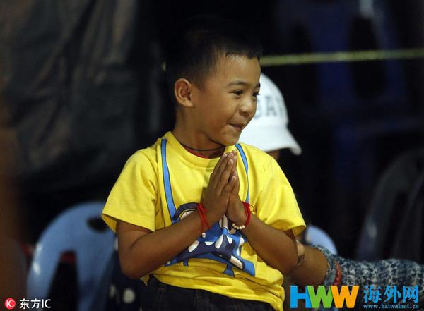 生命奇迹!泰国被困洞穴13人足球队全部生还