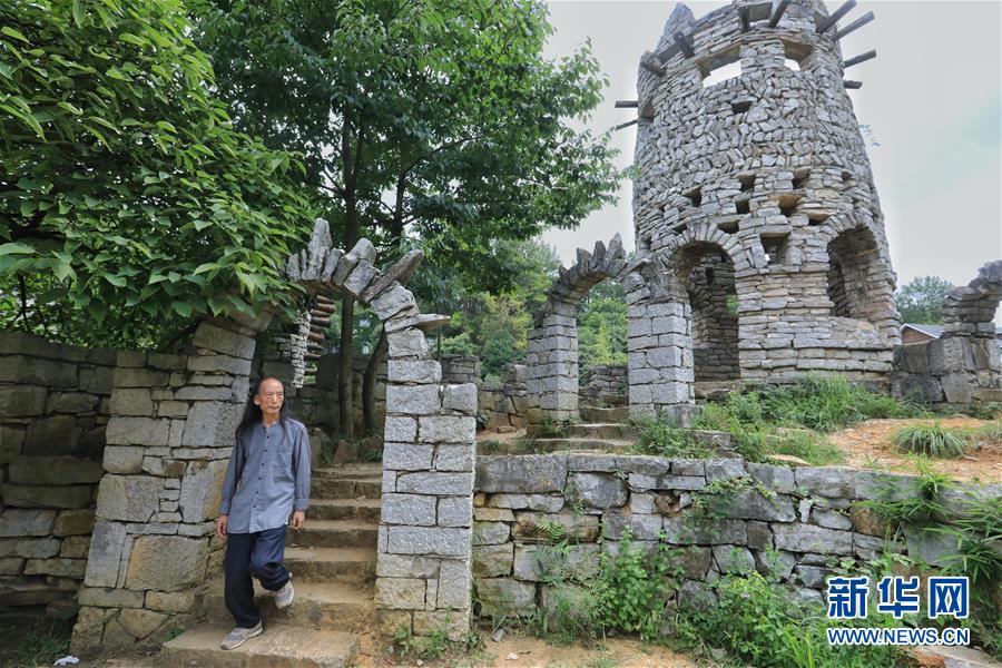 美阿帕奇直升机服役33年仍居榜首 中国武直差在哪