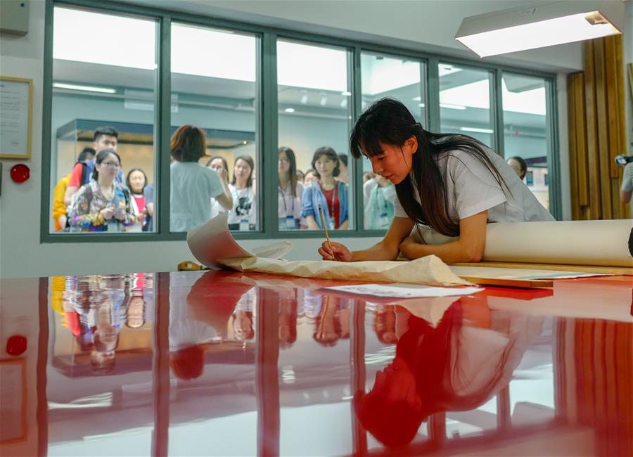 [Tiefenanalyse] None: Wie man ein immersives Seherlebnis zu Hause genießt?