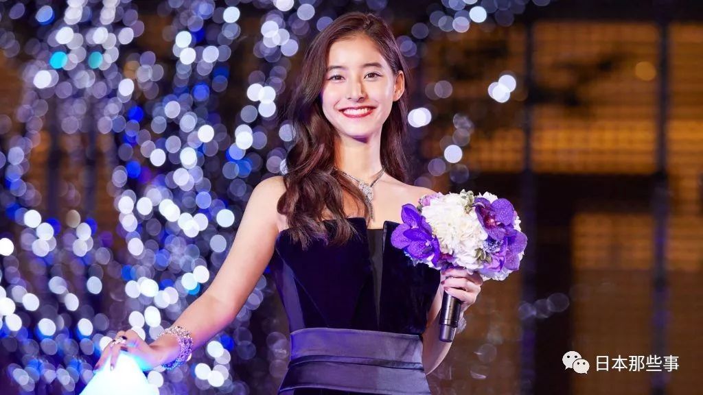 2018日本圣诞点灯式 谁的造型最美