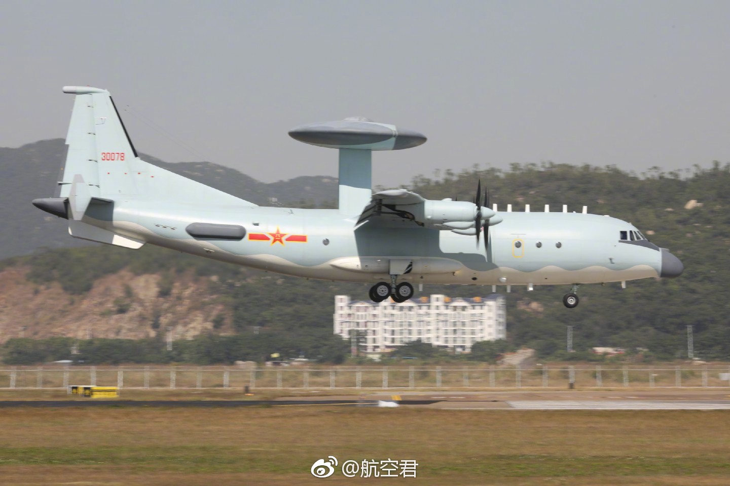 运20和空警500已经抵达珠海 将参加航展