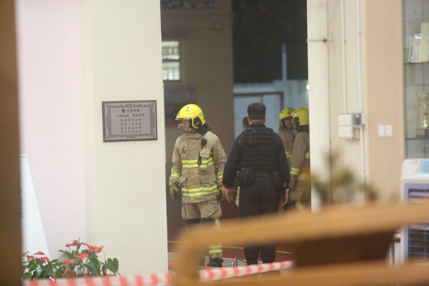 带到学校的烈性炸药来自何处?香港中学生"交代
