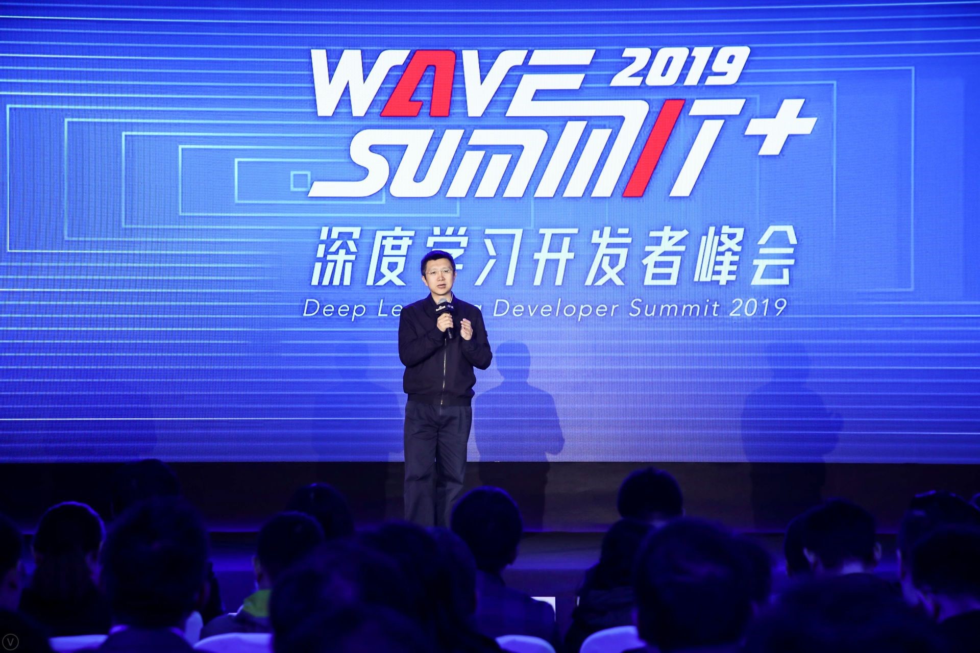 博狗扑克存取款方法 - 王易冰、李子为展望中国电影产业