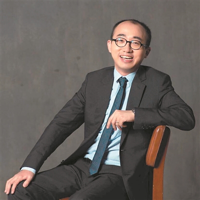 EO老总_鸿星尔克老总图片