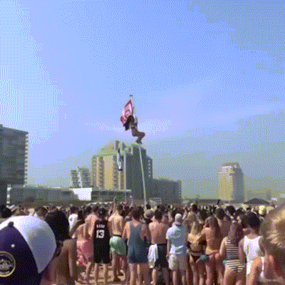 你是不是忘记怎么坐上轮椅的了 动图 换担架吧这次