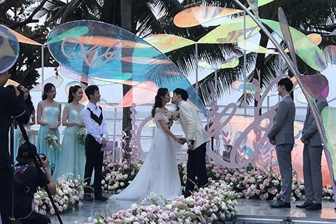 颖儿付辛博今日巴厘岛大婚，新娘称感动新郎为她暖手暖脚