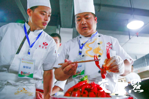 国内龙虾烹饪大师盱眙大比武