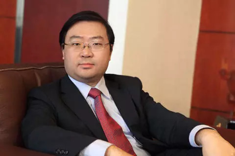 史玉柱、许家印曾为他站台!从首富到囚徒,新能