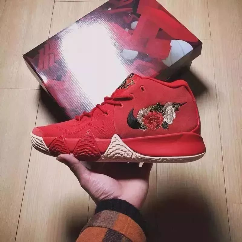 脚踝终结者:欧文4代实战篮球鞋,特惠3折!仅剩十