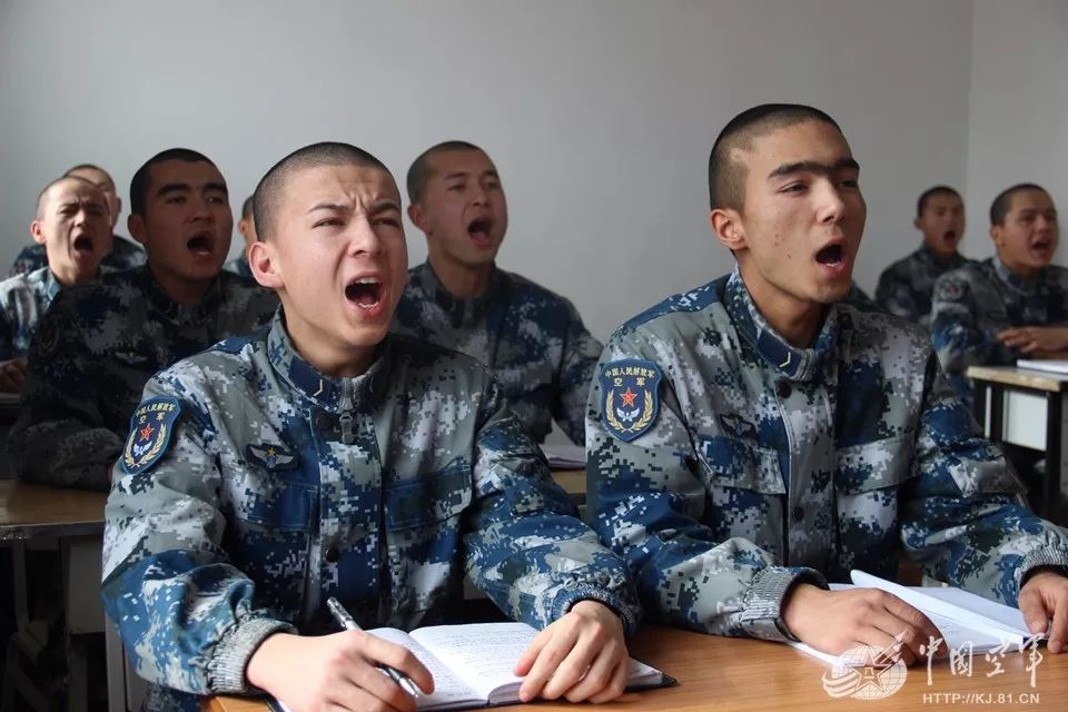 新预选士官集训队里,这些学兵有点特殊