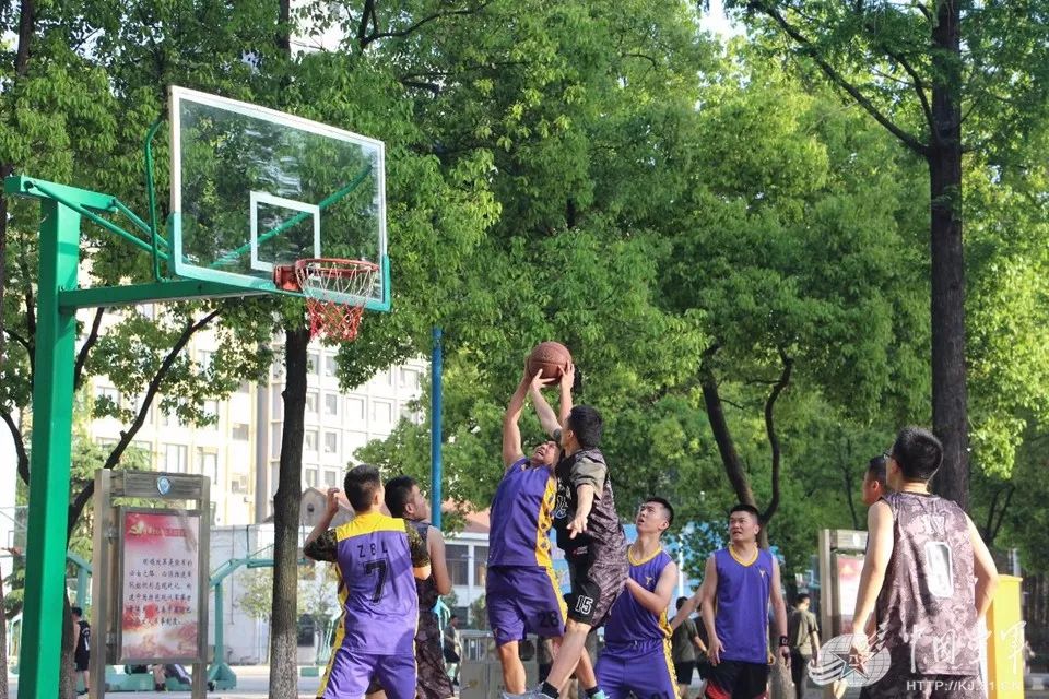 你以为军校研究生只有学历高?他们在比赛场上