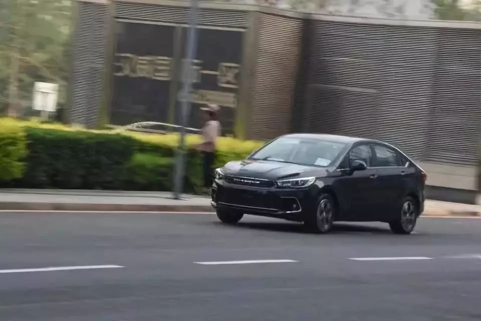 一品驾到|试驾北汽A6 非凡源自众人公认的韵美
