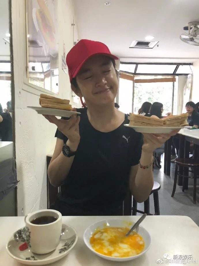真心觉得她的生活很精彩啊