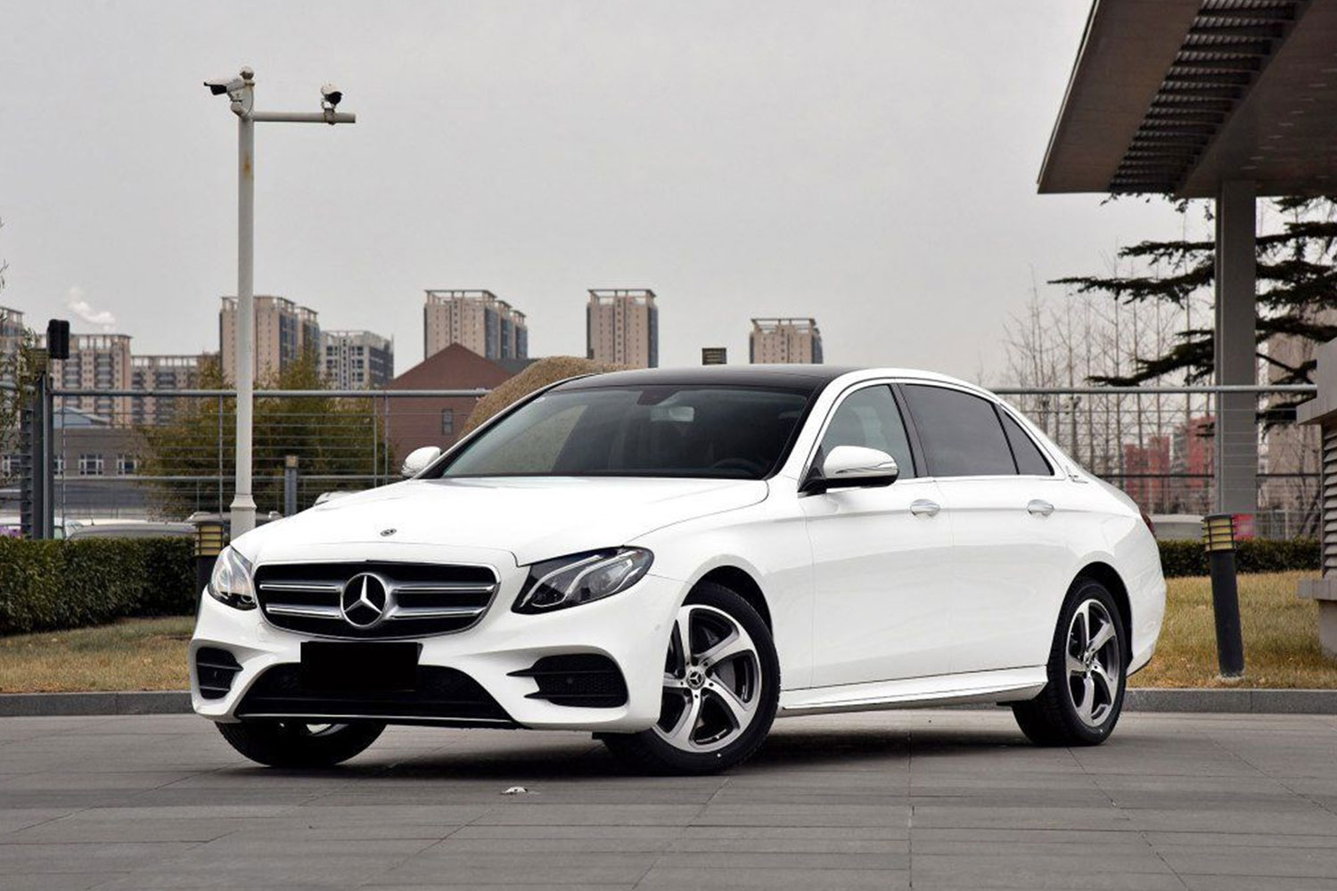 奔驰新款E级长轴距版上市售43.88-63.48