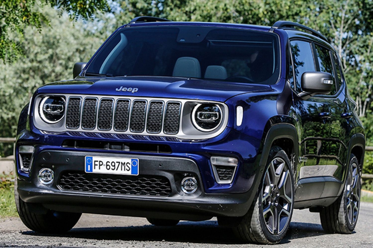 Jeep新款自由侠官图发布 外观小幅改动
