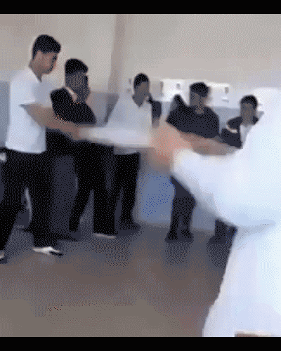 这么小就在蓝翔毕业了