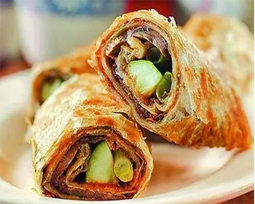 天津人奏耐吃大饼卷一切,不信你看?