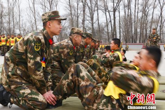 武警忻州支队举行军事训练比武检验战斗力